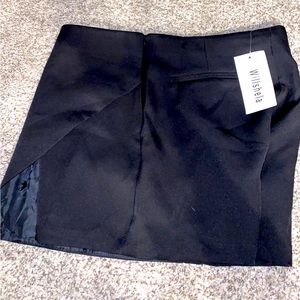 Willshela black size Large SKORT
